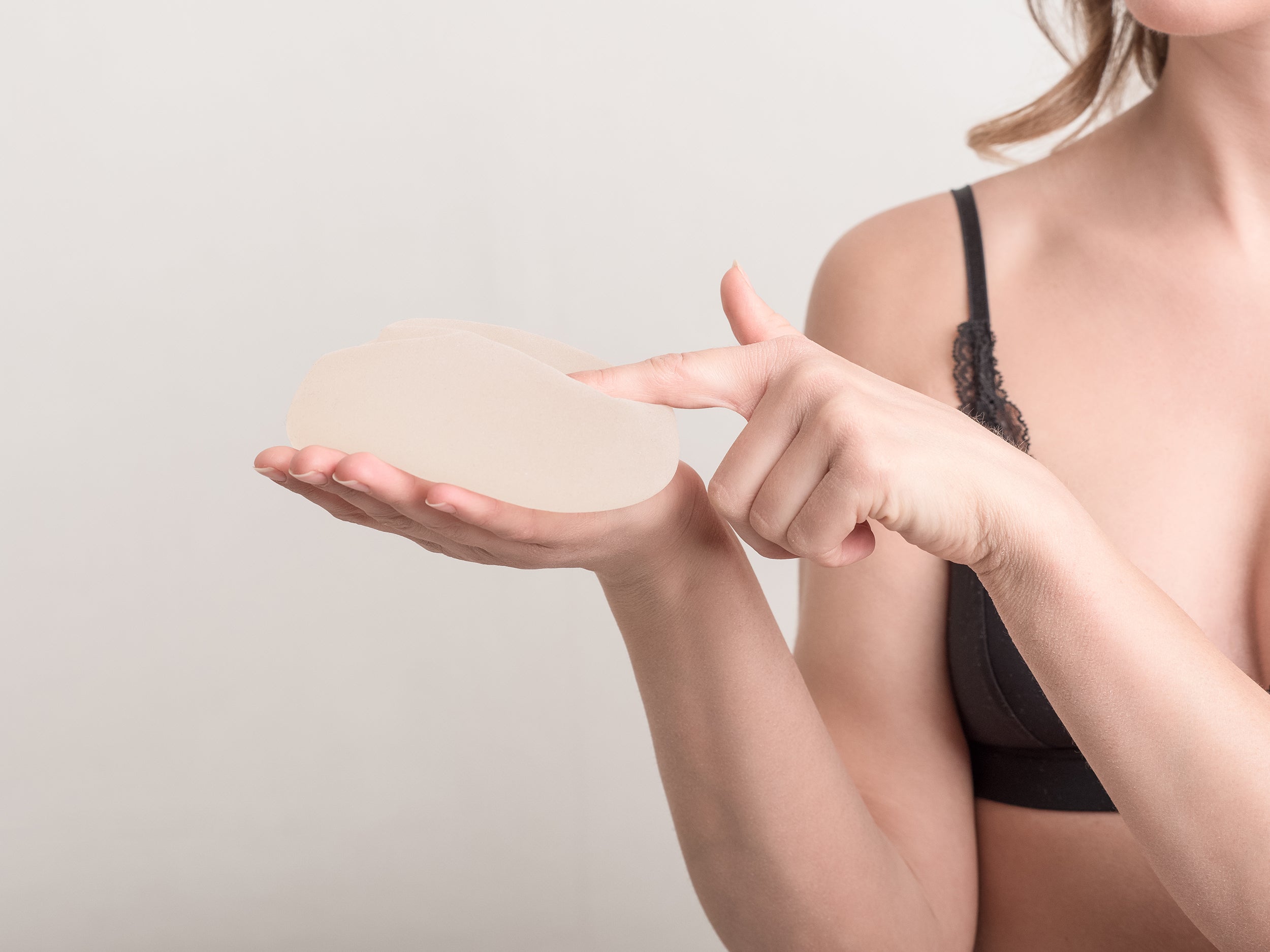 Wondering how long to wear a compression bra after breast augmentation? This guide covers every healing phase so you can prep before surgery day.